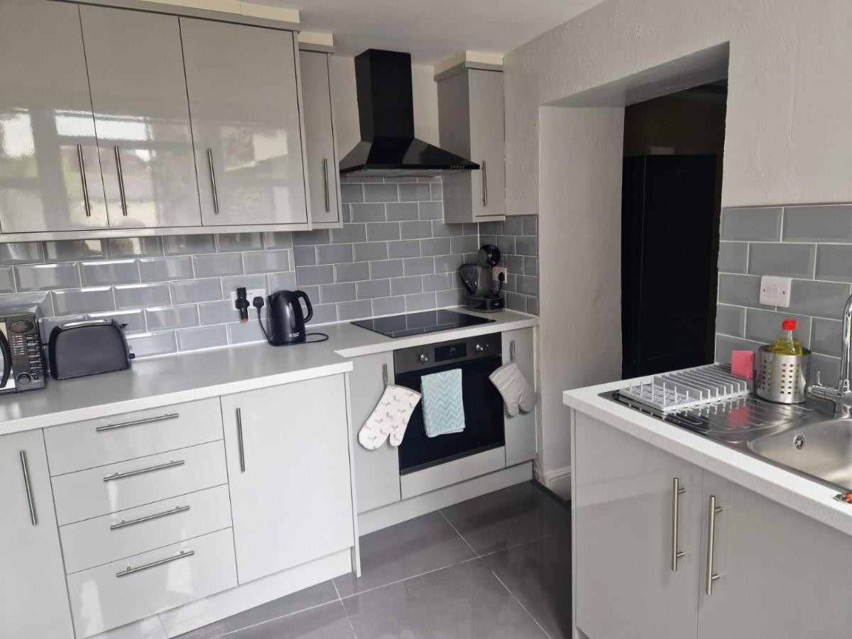 Courtyard Cottage Картмел Екстериор снимка