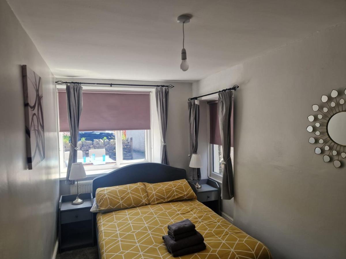 Courtyard Cottage Картмел Екстериор снимка